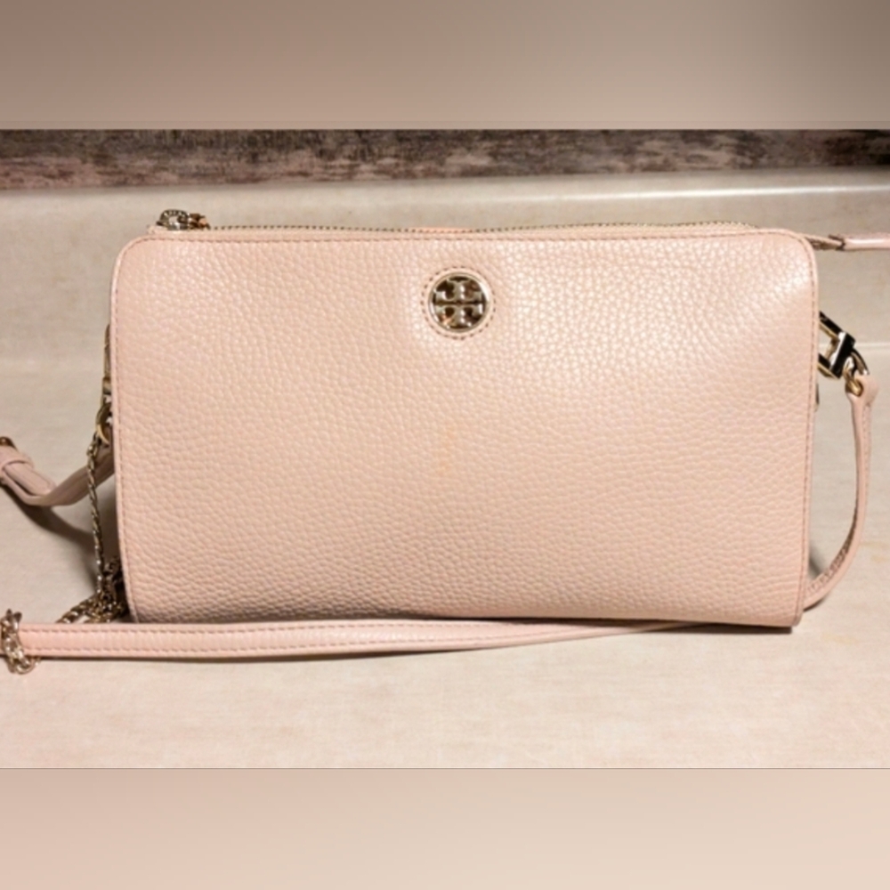 Tory Burch Beautiful Lt. Pink  Leather Crossbody Bag Excellent Condition